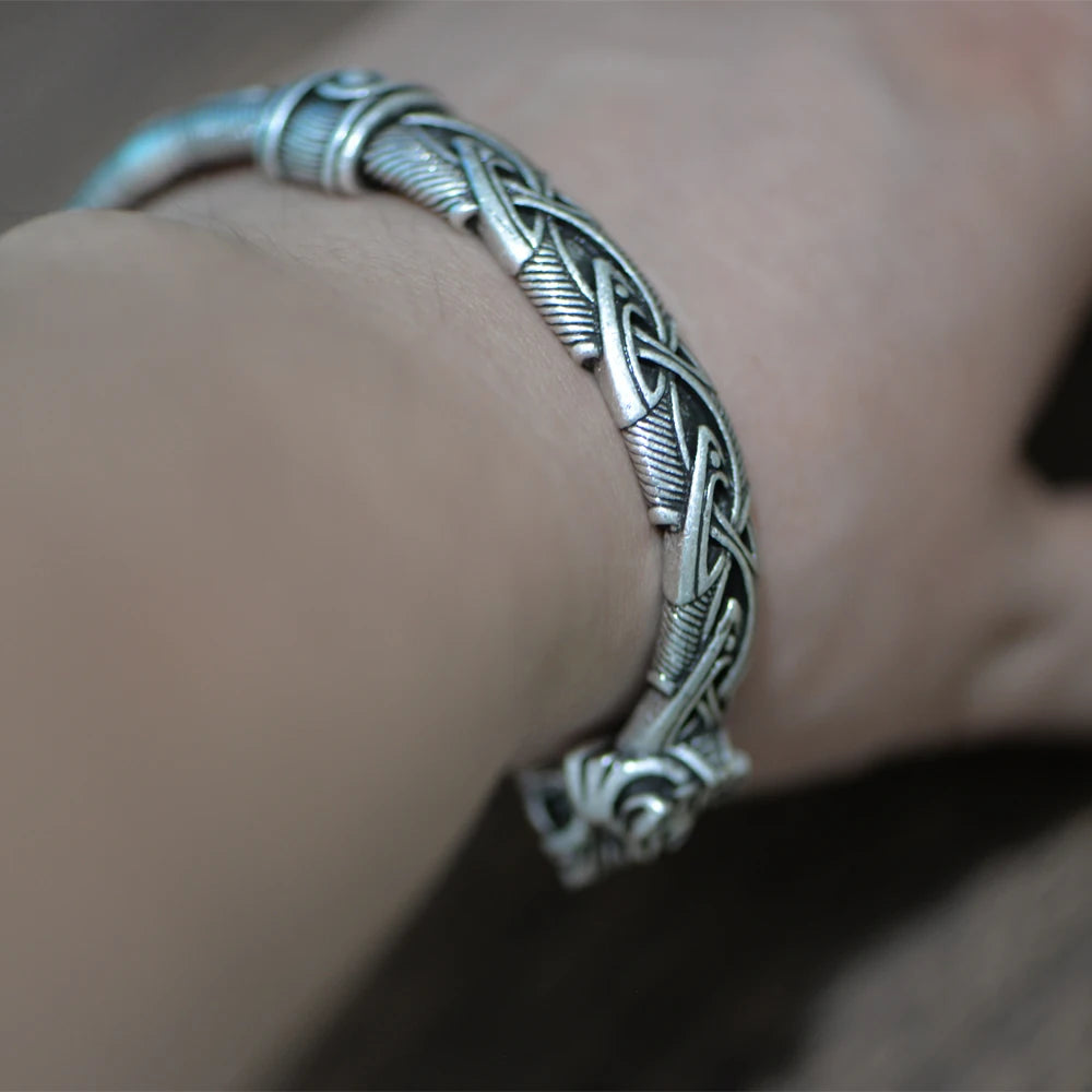 Tvívarg — Bracelet du Double-Loup