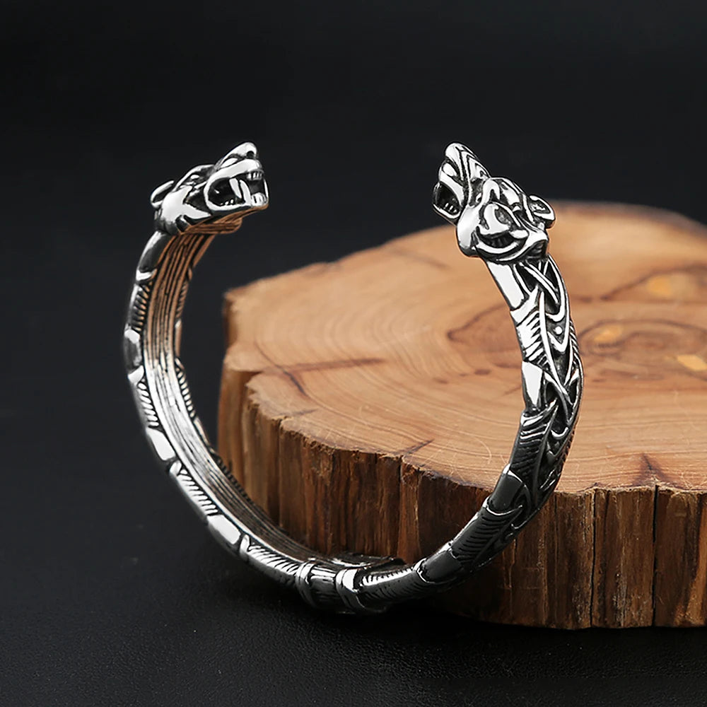 Tvívarg — Bracelet du Double-Loup