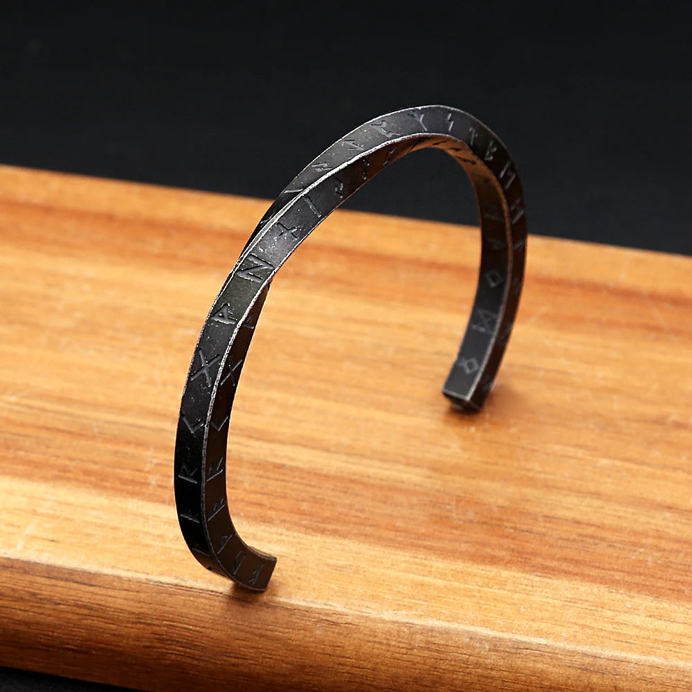 TryggðarbaugR — Bracelet de Loyauté Torsadée